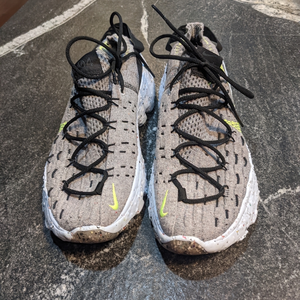 Womens Nike shoes